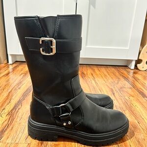 Stylish GAP Black Women's Boots